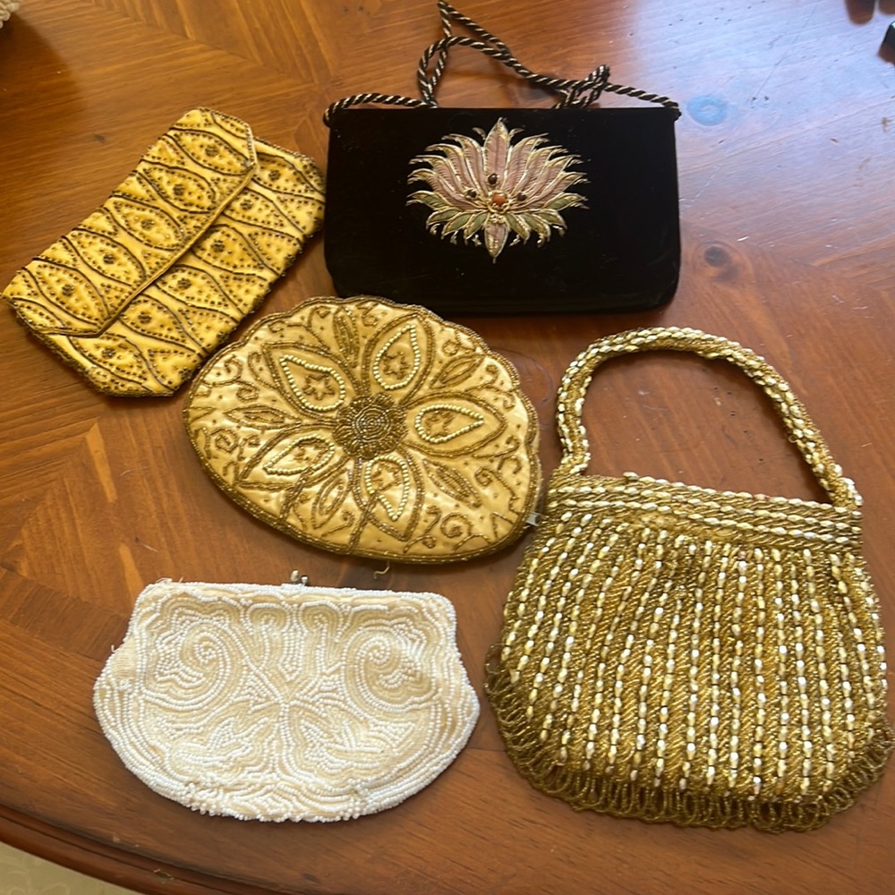 Lot of vintage purses